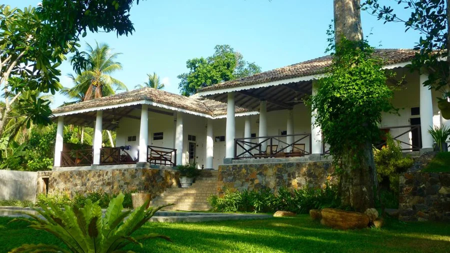 Etamba House